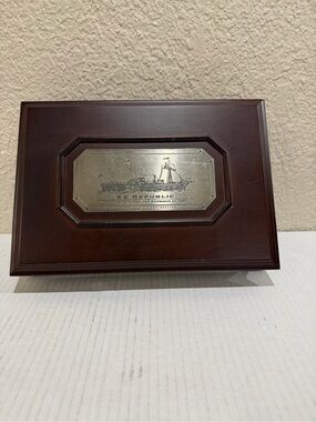 SS Republic Wooden Keepsake Box Original Coin Shipwreck 1865 Display Case